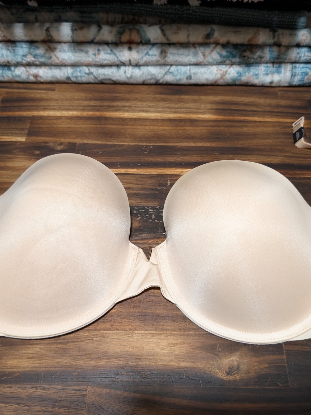 NWT Victoria's Secret Strapless Smooth Push Up Beige/Nude Bra W/Multi Way Straps